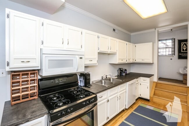 Photo - 1851 N Lincoln Ave Unit 3
