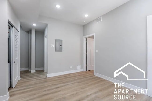 Photo - 432 W Belden Ave Unit 432 West Belden Ave