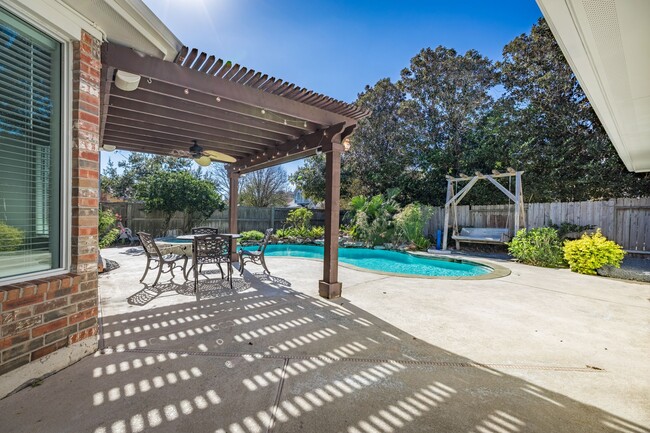 Photo - 5630 Ashford Ridge Ln