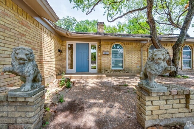 Building Photo - 1710 Green Oaks Dr Rental