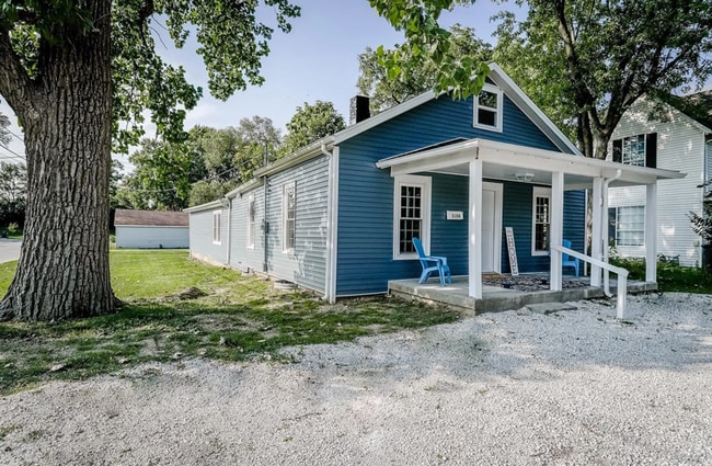 Photo - 2104 Hall St