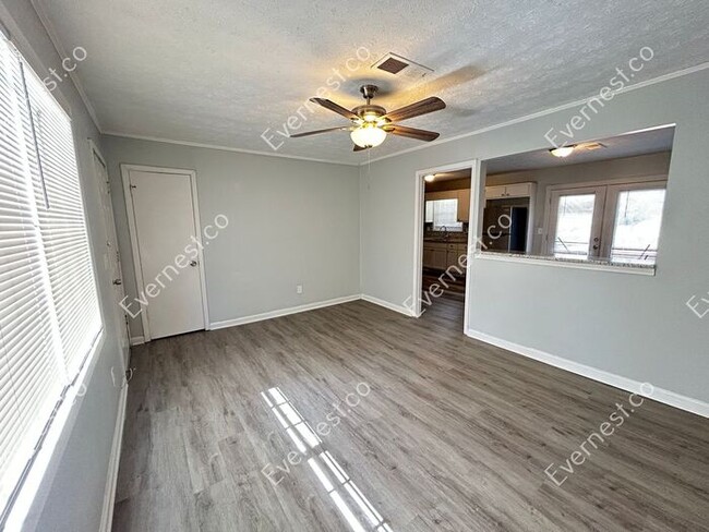 Photo - 239 Bellwood Ln