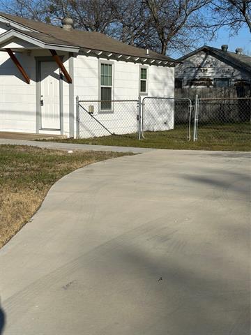 Photo - 418 Hallvale Dr