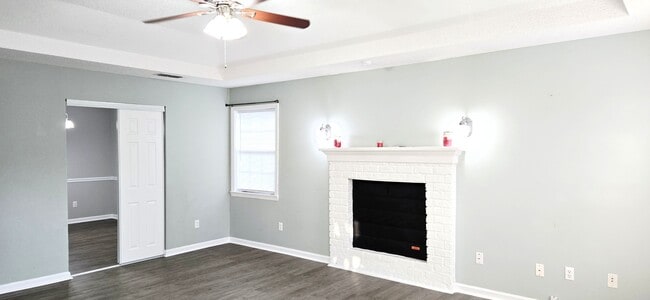 Photo - 627 Windhaven Dr