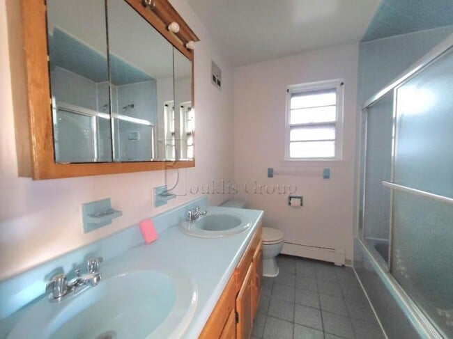 Photo - 3 bedroom in ASTORIA NY 11103 Unit 3