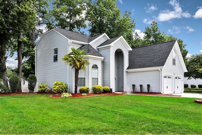 Photo - Beautiful 5 bedroom home in Grassfield Area of Chesapeake, VA