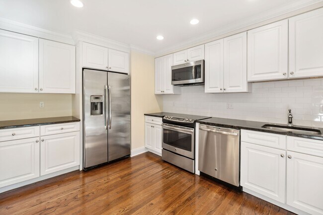 Photo - 241 Weaver St