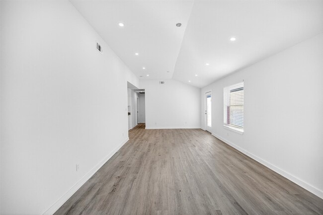 Photo - 13815 Bay Gardens Dr