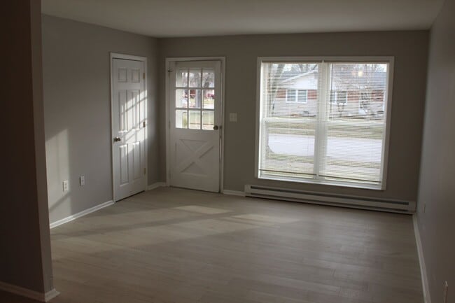 Photo - 3 Bedroom Ranch in Plainfield