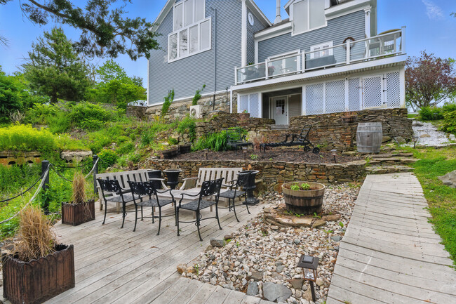 Photo - 1 Deer Is Rd