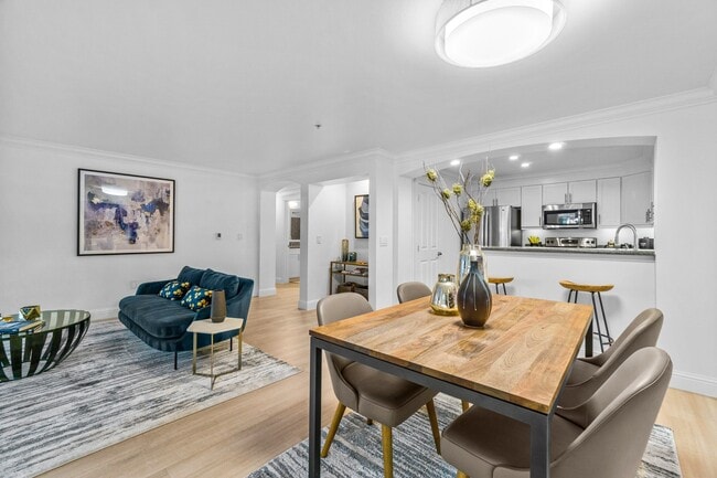 Photo - Villaggio on Yarrow Bay