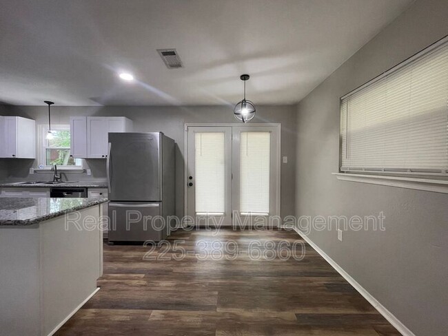 4411 Baker Blvd