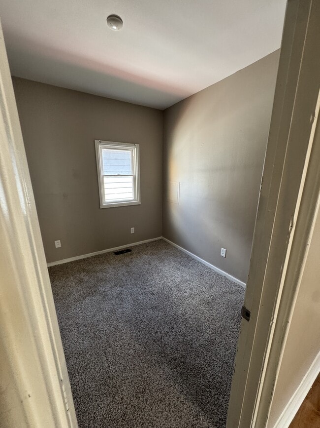 Photo - 206 N Sutphin St