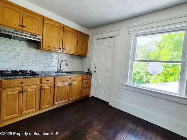 Photo - 215 Taft St Unit 2