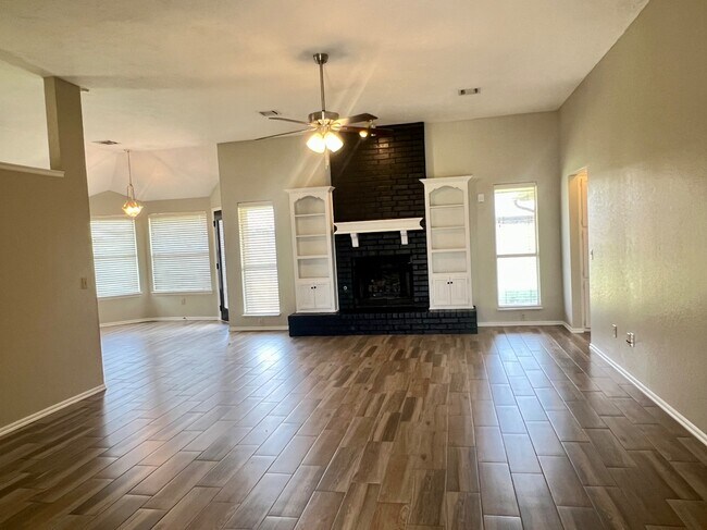 Photo - 9300 Buttonwood Ave Casa