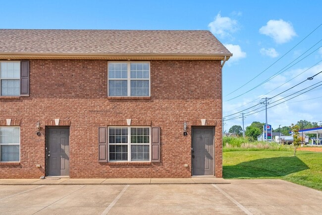 Building Photo - 1801 Beckett Dr Unit D