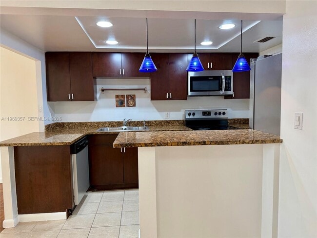 Photo - 16701 NE 14th Ave Unidad 212