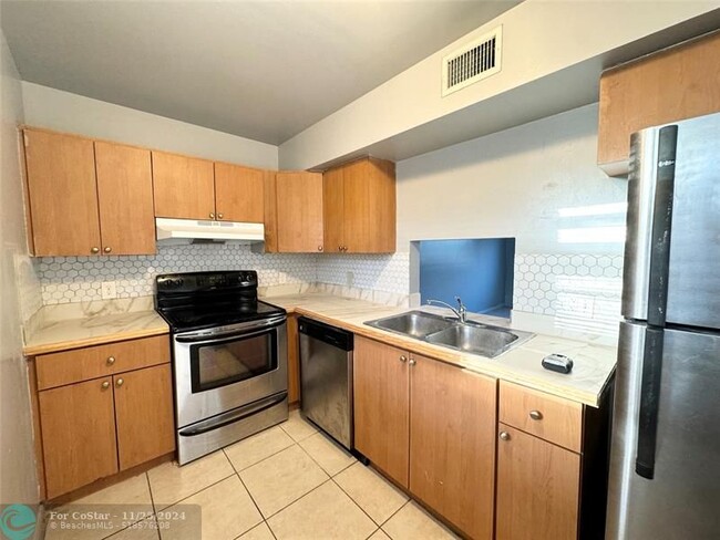 Photo - 3560 NW 114th Terrace Condominio Unidad 3560