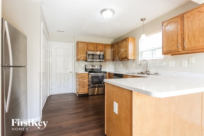 Photo - 7126 Parklake Pl