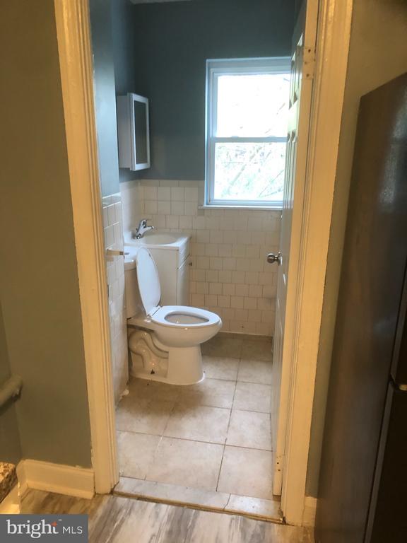 Photo - 3023 Oakford Ave