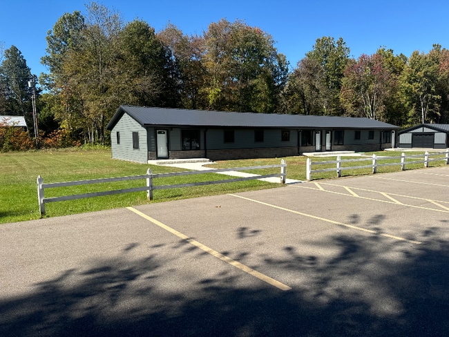 Building Photo - 41000 Harris Rd Rental