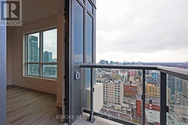 Photo - 108 Peter St Unité 2811