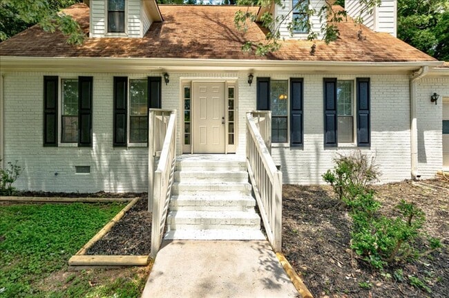 Welcome to this charming 3-bedroom, 2-bath... - Welcome to this charming 3-bedroom, 2-bath... House