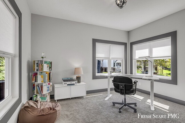 Photo - Spacious 6-Bedroom Retreat in Rockford with 3.5 Luxurious Baths