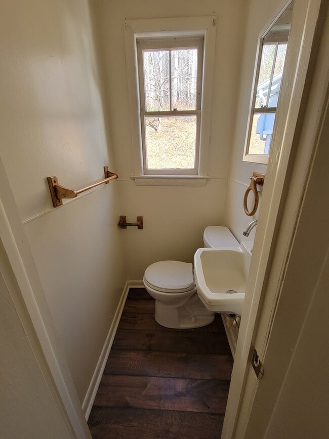 Photo - Wonderful spacious country home