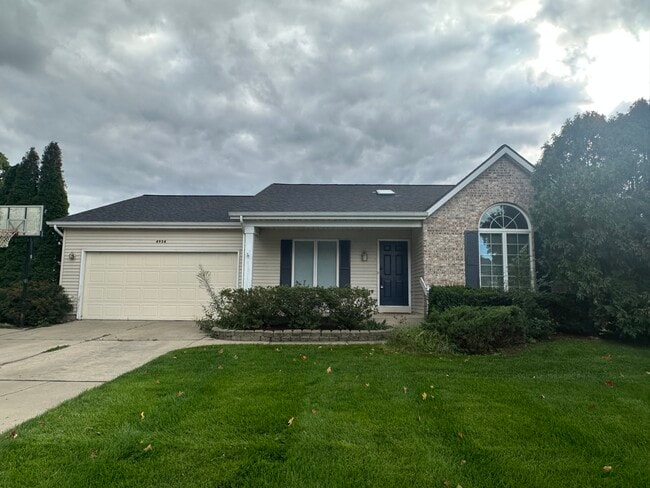 Photo - 4934 Claredon Pl