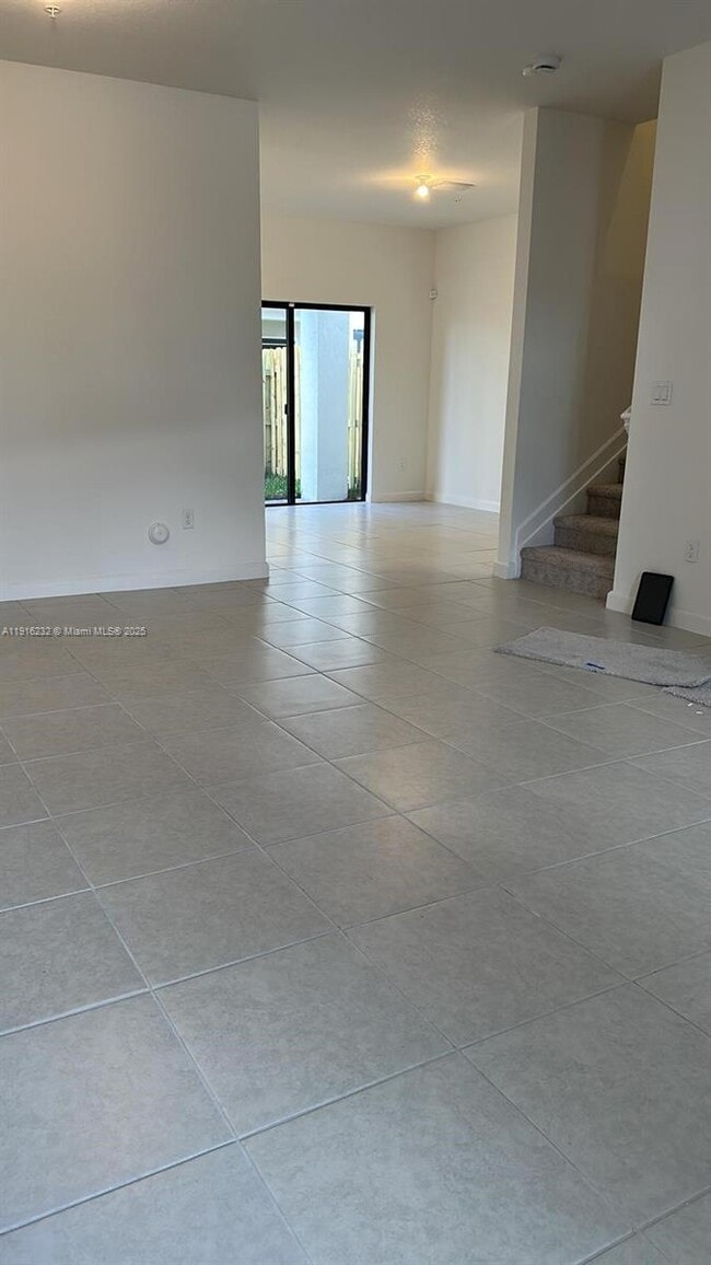 Photo - 245 SW 159th Ct