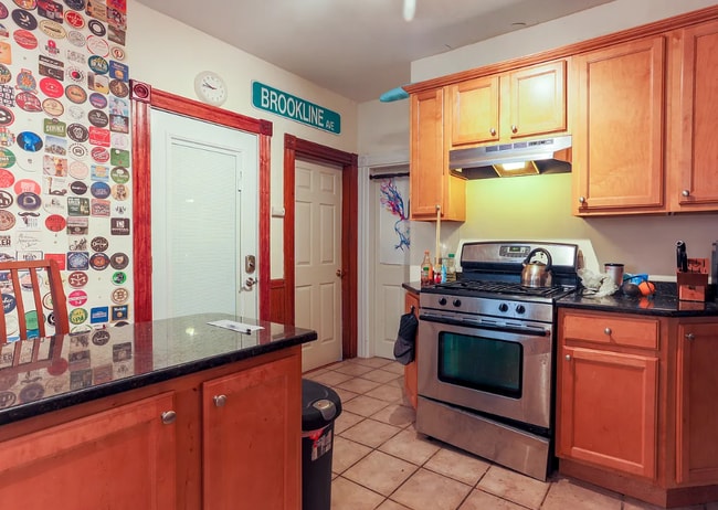 Photo - 70 Calumet St