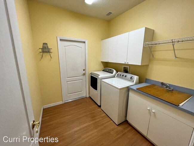 Photo - 3 br, 2 bath House - 4255 Woodhall Cir