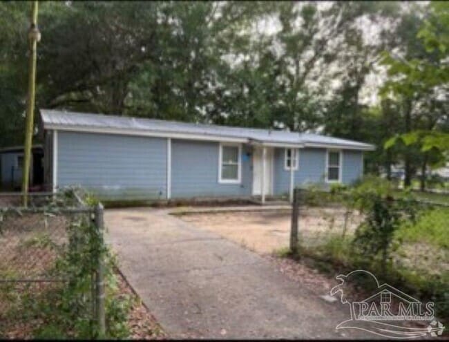 Building Photo - 701 Seine Way Rental
