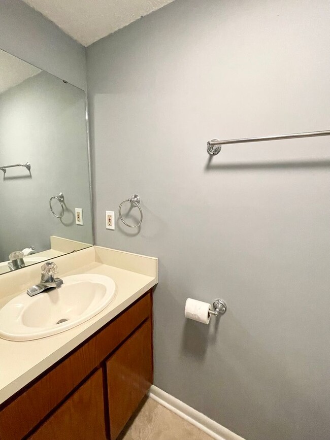 Photo - Harbison Unit 825