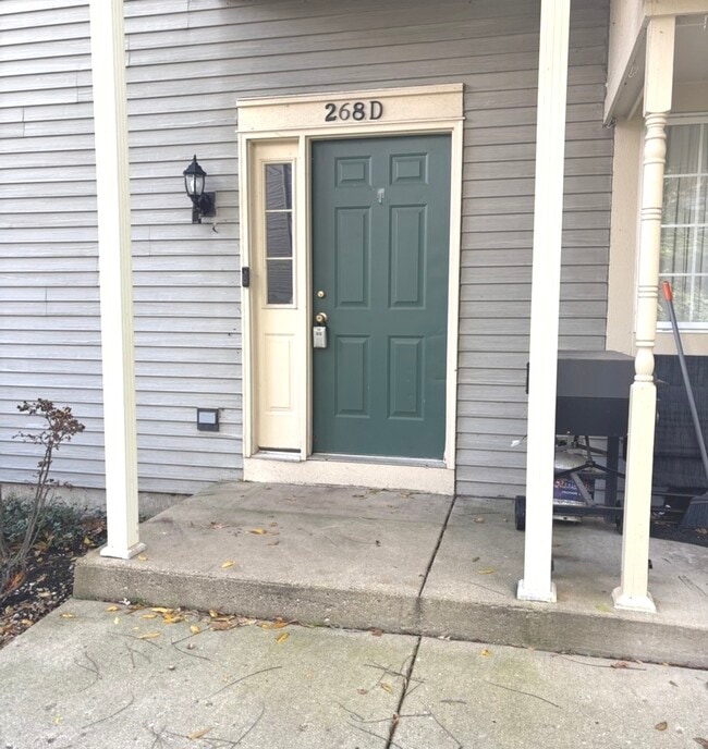 Photo - 268 Windsor Ct Unit D