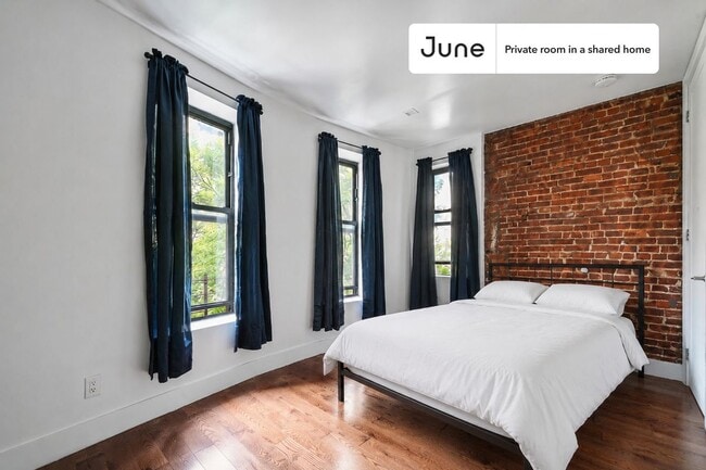 Building Photo - Room in Shared 4 bed/2 bath home in West Harlem