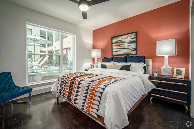 2BR, 2BA - 1,167SF