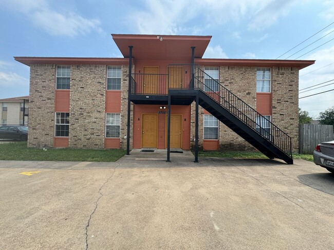 Photo - 5702 Greengate Dr Apartamento Unidad D