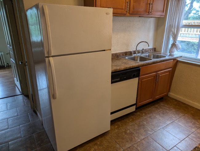 Photo - 187 Morewood Ave Unidad 187