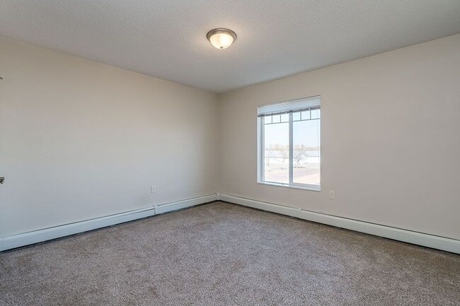 LAKESIDE APTS OF WINDOM