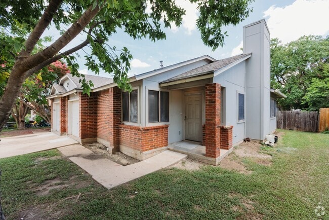 Building Photo - 1207-1207 Hyridge St Rental