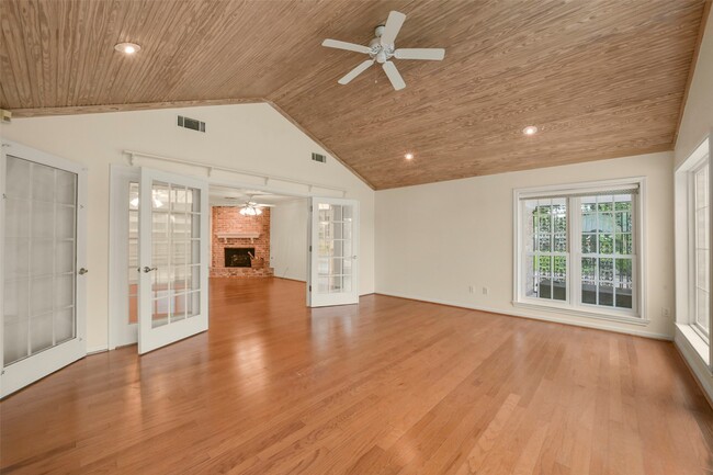 Photo - 110 Ridgemont Dr