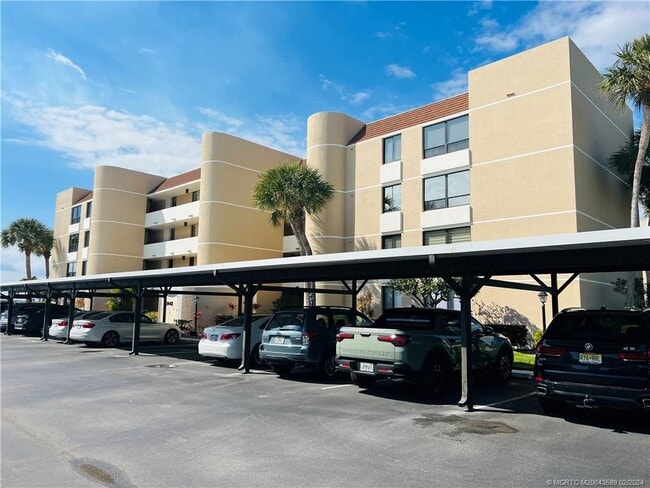 Building Photo - 3442 NE Causeway Blvd Unit 302