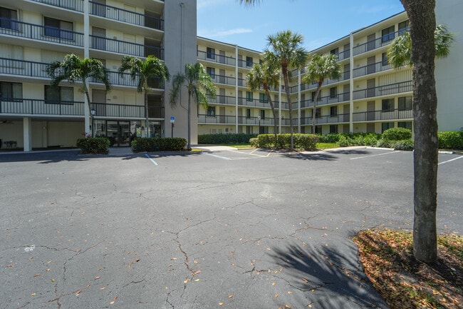 Photo - 1605 S US Hwy 1 Unit 303m1