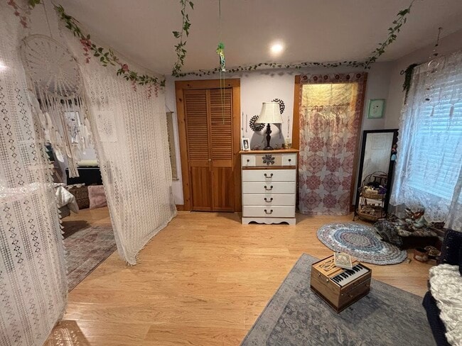 Photo - 98 Forge Village Rd Unidad Fl 1