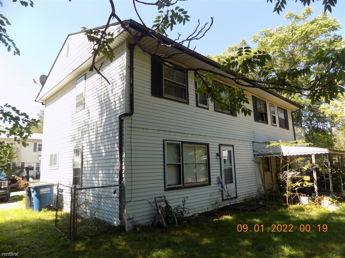 3 br, 1 bath Duplex - 1919 Eagle Ct - 3 br, 1 bath Duplex - 1919 Eagle Ct