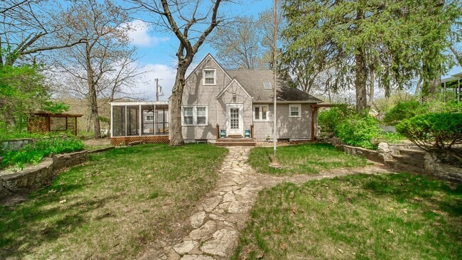 Photo - Miller Beach Living – Walk to the Lake!