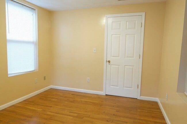 Photo - 102 Orleans St Unit 2