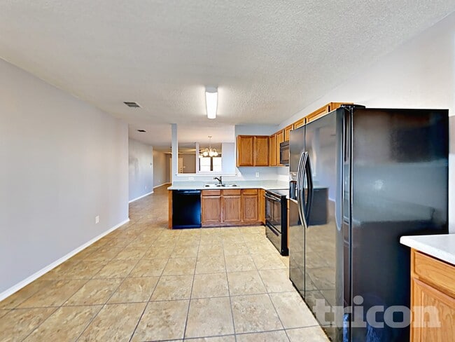 Photo - 2147 Edgewood Dr